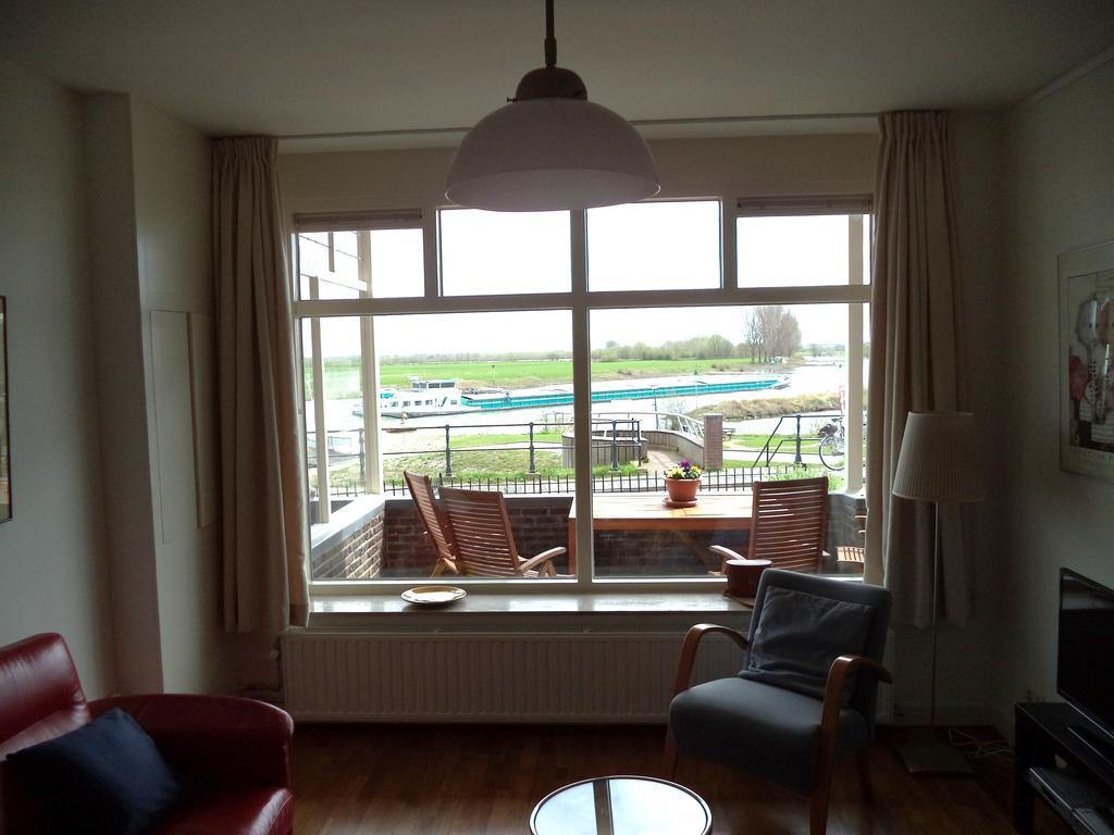 Aan Het Veer Minimaal 4 Overnachtingen Apartment Dieren Phòng bức ảnh